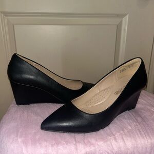 SHEIN Black Wedge Heels